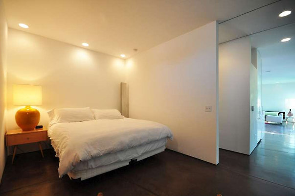 9762 bed 1