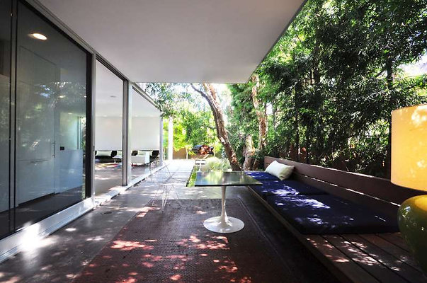 9762 porch 4