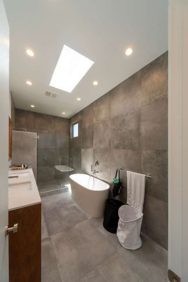 12648 bath 4