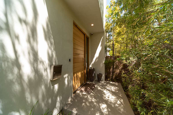 12648 porch 1