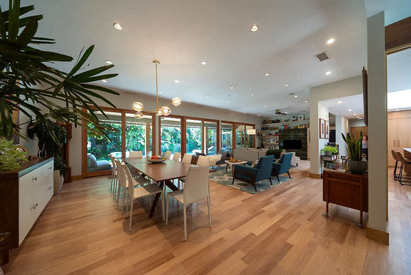 10544 dining 6