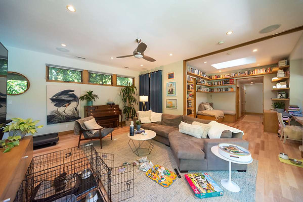 10544 living 2