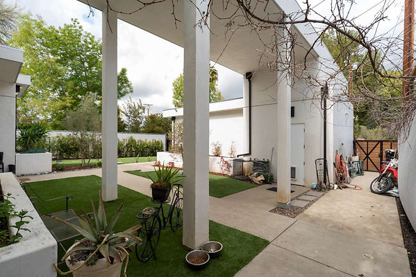 13234 porch 1