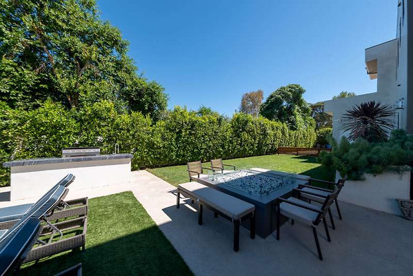 12494 patio 3