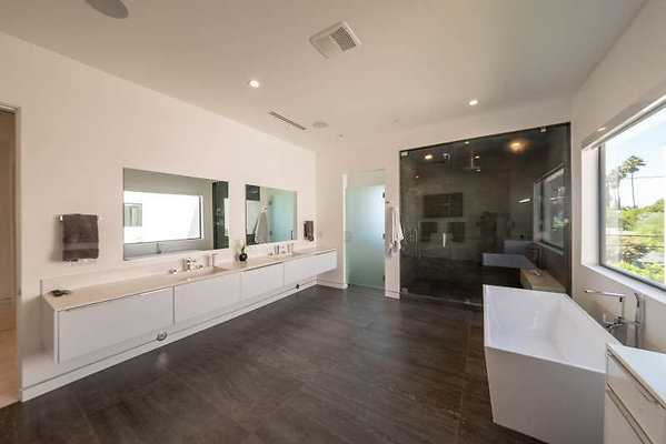 12494 bath 3