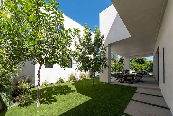 12494 garden 2