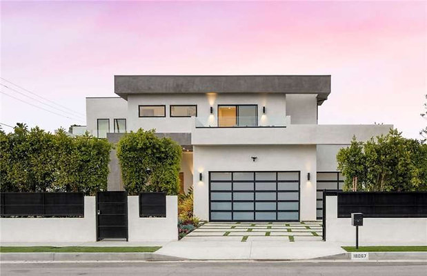 12494 garage 5