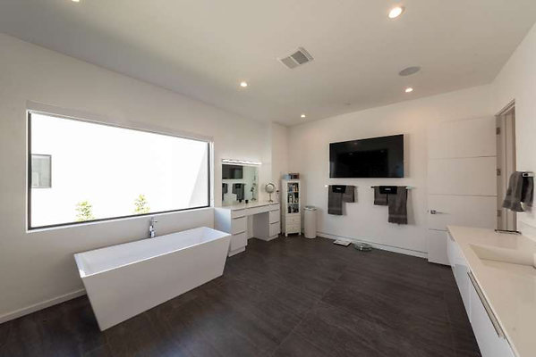 12494 bath 5