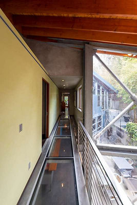 12378 balcony 5