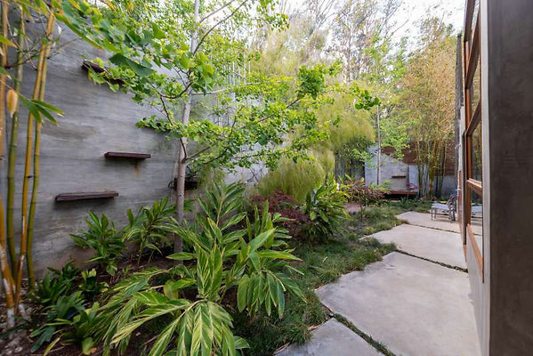 12378 garden 4