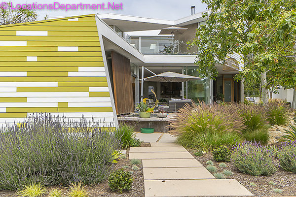 Modern Home 383-9