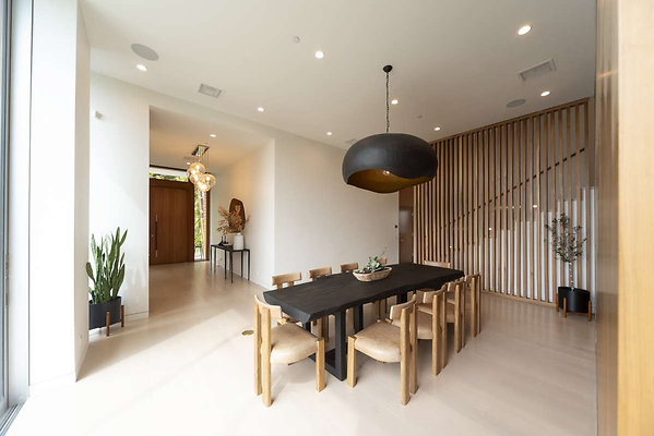 13625 dining 1