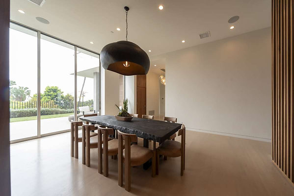13625 dining 2