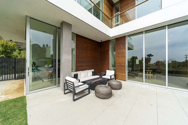13625 patio 4