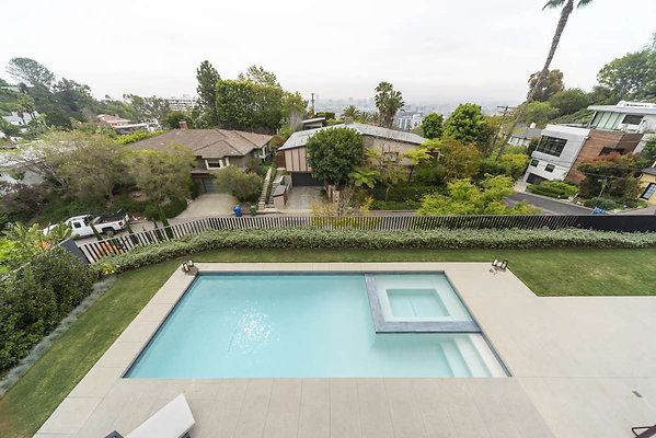13625 balcony 3