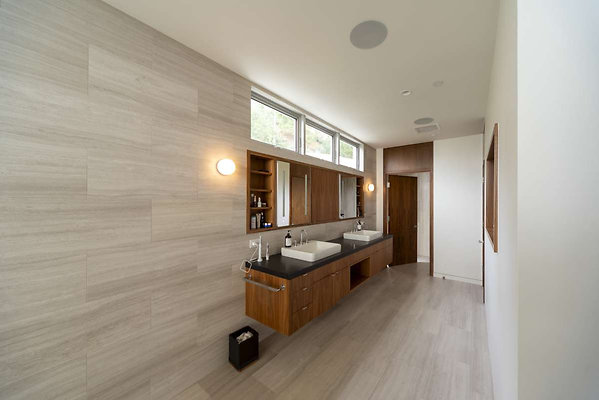 13625 bath 1