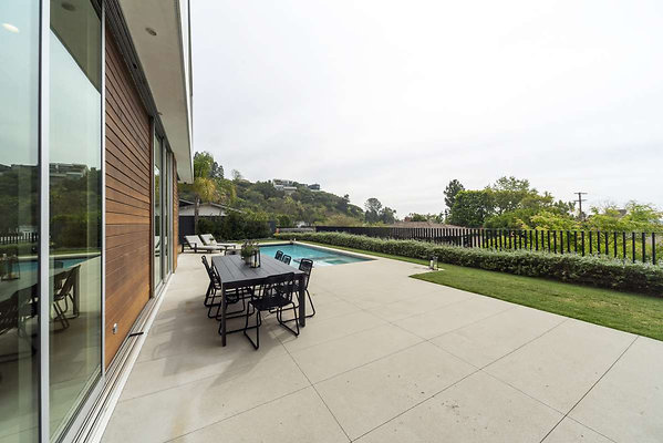 13625 patio 1