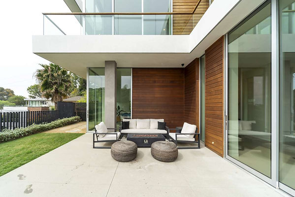 13625 patio 2