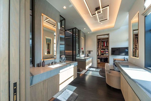 13992 bath 4