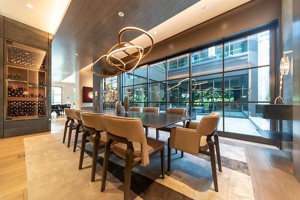 13992 dining 5