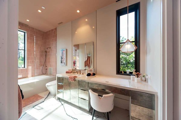 13992 bath 8