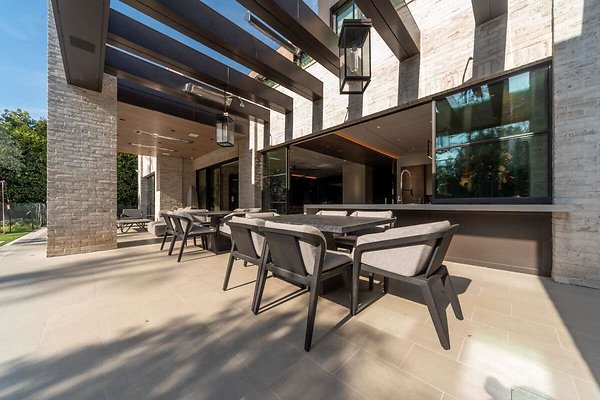 13992 patio 5