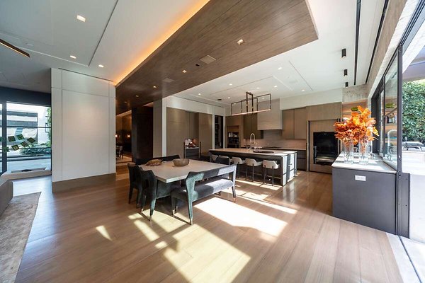 13992 dining 1