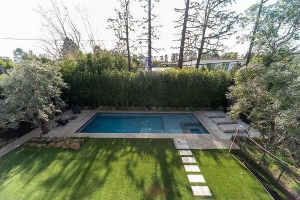 13992 pool 7