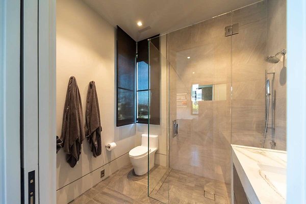 13992 bath 12