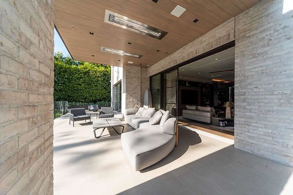 13992 patio 4