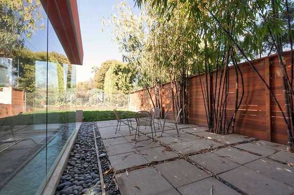 5654 patio 6