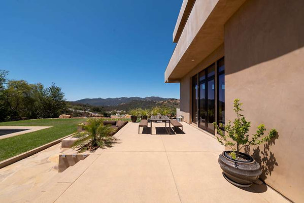 12366 patio 4