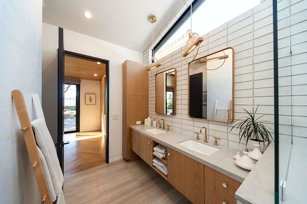 13997 bath 5