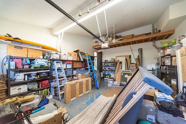 13997 garage 4