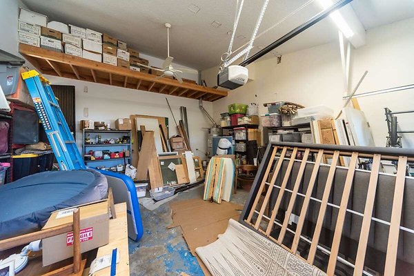 13997 garage 3