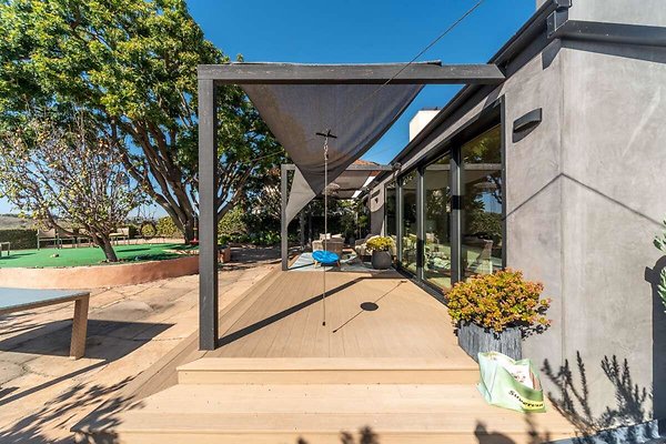 13997 patio 4
