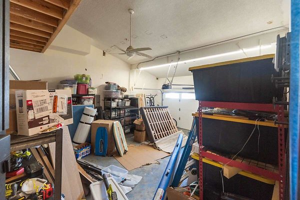 13997 garage 1