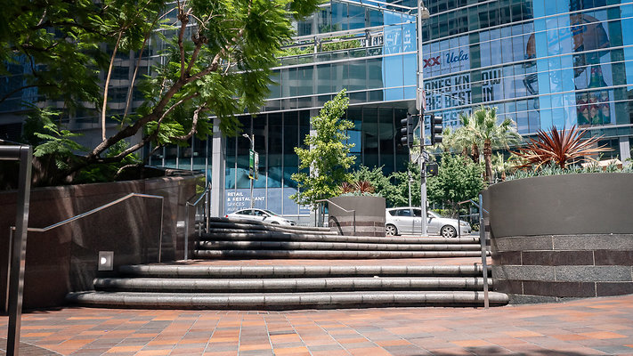 ErnstYoung ExteriorPlaza-20-1