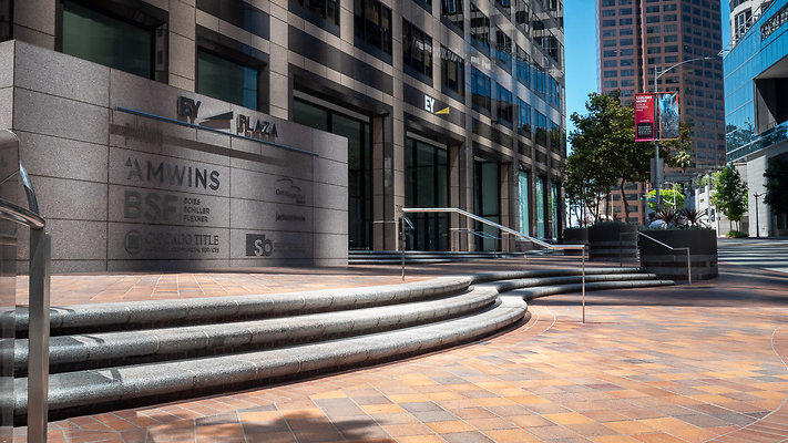 ErnstYoung ExteriorPlaza-04-1