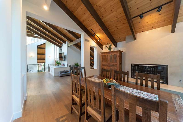 12359 dining 4