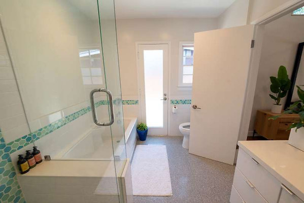 12310 bath 1