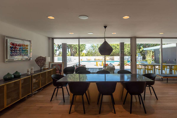 12945 dining 5