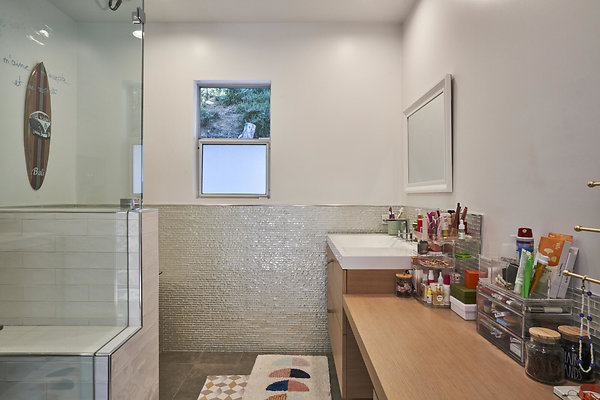 12945 bath 8