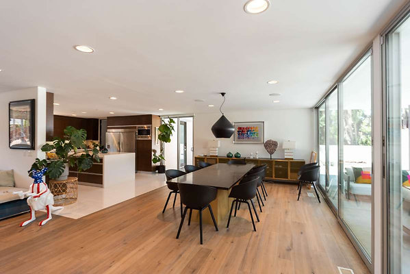 12945 dining 4