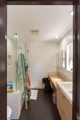 12945 bath 5