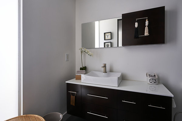 12945 bath 7
