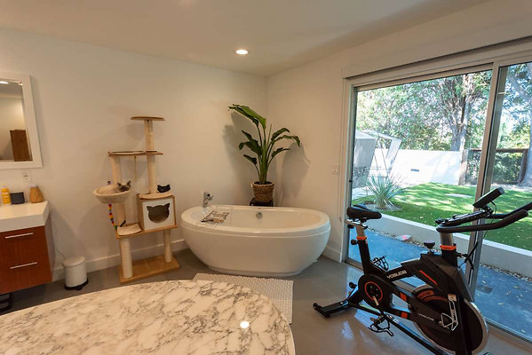 12945 bath 3