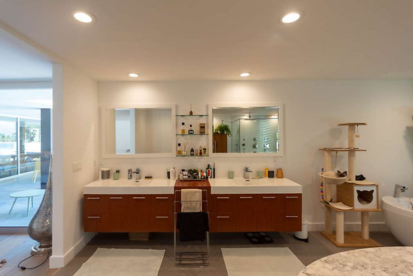 12945 bath 2
