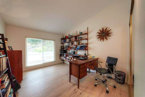 10946 office 1