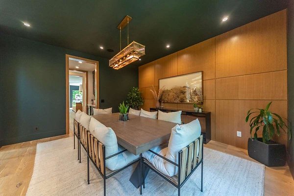 13860 dining 5